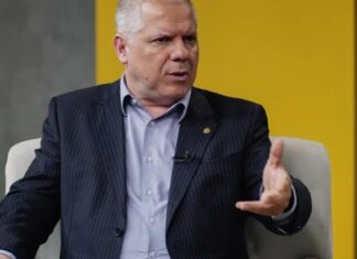 Presidente do INSS é exonerado após suspeita de fraudes