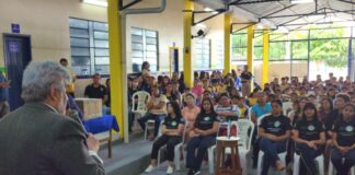 Escola de Parintins recebe premiação do concurso “Soluções Sustentáveis” do TCE-AM