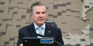 Moraes autoriza Collor a cumprir pena de 8 anos e 10 meses em casa