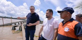 Balsa para porto provisório chega a Borba e deve entrar em operação dia 15