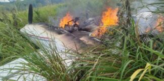 Avião com drogas é alvo de tiros de caças da FAB antes de pouso forçado