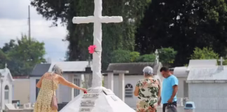 Cemitérios de Manaus recebem 200 mil visitantes no Dia das Mães, diz Semulsp