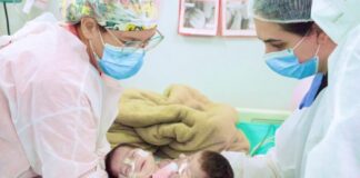 Cirurgia de separação das gêmeas siamesas nascidas no AM é bem-sucedida