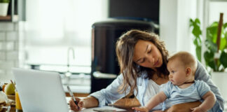 Pesquisa: 81% das mães solteiras já recorreram ao informal para somar renda