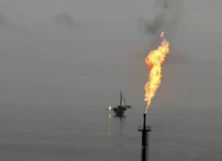 Navio do Peru colide com plataforma de petróleo e deixa mortos no rio Amazonas