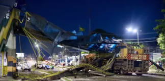 Demolição da passarela na Avenida Torquato Tapajós altera trânsito em Manaus neste domingo; confira Obra de reconstrucao da passarela que desabou na torquato tapajos deve demorar seis meses estima immu foto marcio melo seminf