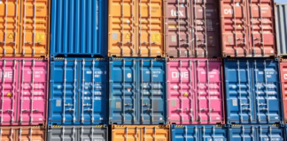 Contêineres soltos nas ruas agora são proibidos por nova lei em Manaus Pexels michael petersen 360409216 14400831