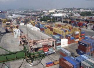 Movimentação de cargas pelo setor aquaviário atinge recorde Conteiner d24am