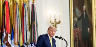 Trump liga para Putin para marcar encontro trilateral com Zelensky Trump d24am 1024x682