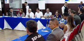 Autoridades discutem reorganização do Centro de Manaus após confronto entre ambulantes e fiscais Captura de tela 2025 08 08 180212