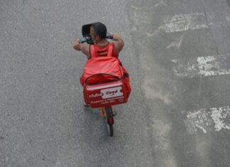 Comissão especial debate relação de trabalho de motoristas e entregadores de APP Entregador app d24am