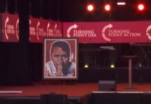 Com Trump, velório de Charlie Kirk reúne mais de 100 mil pessoas Velorio d24am 1024x528