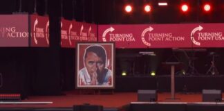 Com Trump, velório de Charlie Kirk reúne mais de 100 mil pessoas Velorio d24am 1024x528