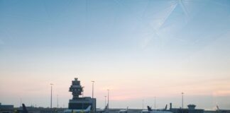 Companhias aéreas brasileiras projetam aumento de voos para o próximo verão Verao d24am