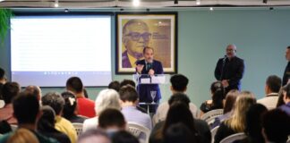 TCE-AM recebe palestra internacional sobre Justiça Intergeracional e Direitos Humanos Palestra internacional