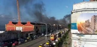 Incêndio atinge barracão de escola de samba na zona portuária do Rio