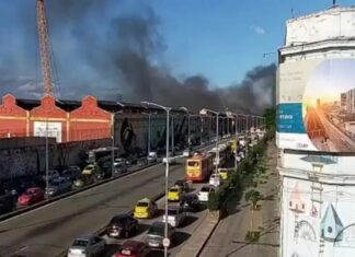 Incêndio atinge barracão de escola de samba na zona portuária do Rio