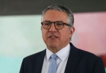 Brasil chega a 127 casos suspeitos de intoxicação por metanol, diz ministro da Saúde A81t7888