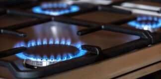 Auxílio Gás de R$ 108 começa a ser pago nesta segunda-feira