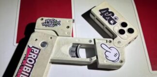 Suspeito é preso com celular que se transforma em revólver