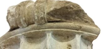 Mulher devolve relíquia grega 50 anos após roubá-la