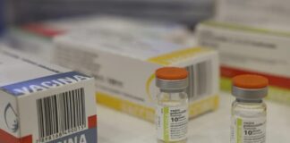 Fiocruz e UFMG firmam parceria para expandir centro de vacinas Vacina fiocruz d24am