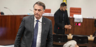 Equipe médica suspende remédio após Bolsonaro relatar confusão mental