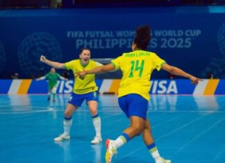 Brasil goleia Irã na estreia da Copa do Mundo de futsal feminino