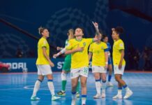 Brasil goleia Itália e está nas quartas da Copa do Mundo de futsal