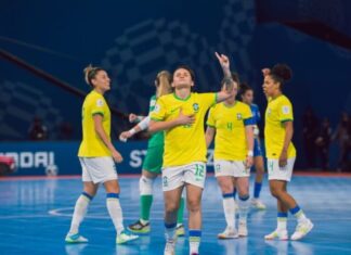 Brasil goleia Itália e está nas quartas da Copa do Mundo de futsal