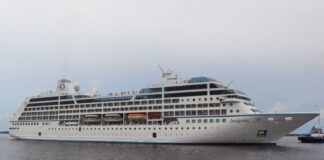 Chegada de cruzeiro marca início da temporada no Amazonas