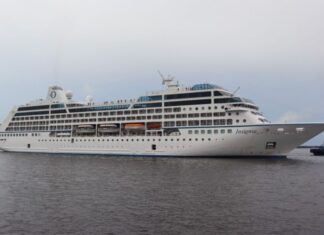 Chegada de cruzeiro marca início da temporada no Amazonas