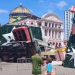 cai-arvore-natal-largo