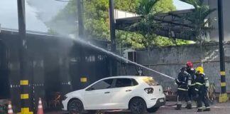 Incêndio atinge restaurante no Parque 10, em Manaus