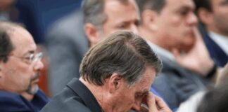 Defesa pede autorização para Bolsonaro deixar prisão e fazer cirurgia