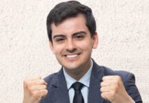 Dudu Camargo é o campeão de A Fazenda 17, com 75,88% dos votos