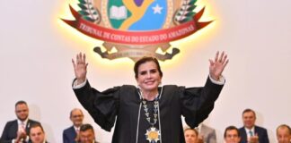 Em posse histórica, Yara Amazônia Lins assume terceiro mandato e consolida trajetória pioneira no TCE-AM