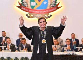 Em posse histórica, Yara Amazônia Lins assume terceiro mandato e consolida trajetória pioneira no TCE-AM