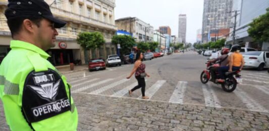 Trânsito em Manaus terá bloqueios e interdições durante eventos entre 6 e 8 de dezembro; saiba como ficará