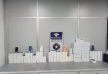 Remédio proibido para emagrecer e 2 mil iPhones são apreendidos pela Receita Federal no Aeroporto de Manaus