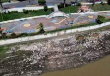 Parte da orla de Itacoatiara é interditada por riscos de novos desabamentos