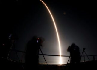 China diz que satélites de Musk são risco para a segurança global; entenda