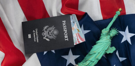 EUA suspendem a emissão de vistos do Brasil e outros países, diz TV americana