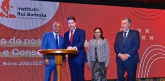 Corregedor do TCE-AM assume Primeira Secretaria do IRB para o biênio 2026-2027