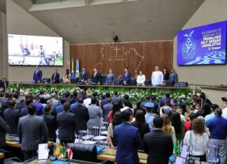 Corte de Contas prestigia abertura do ano legislativo na ALEAM
