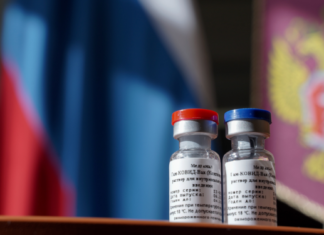 Rússia inicia testes com vacina personalizada contra câncer de cólon