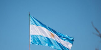 Senado da Argentina aprova redução da maioridade penal de 16 para 14 anos