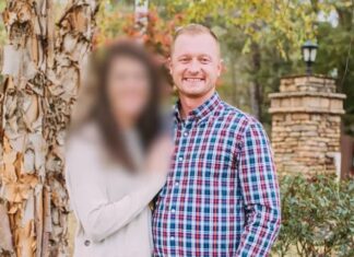 Professor morre após trote de alunos com papel higiênico nos EUA