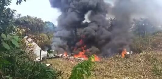 Queda de avião militar na Colômbia deixa 8 mortos e 77 feridos