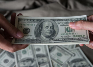 Dólar sobe para R$ 5,16 após escalada de conflito no Oriente Médio